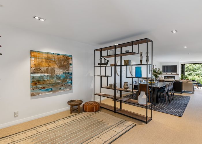  at 2/18 Tuhaere Street, Orakei, Auckland