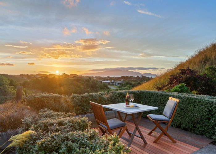  at 104 Raukawa Road, Peka Peka, Kapiti Coast, Wellington