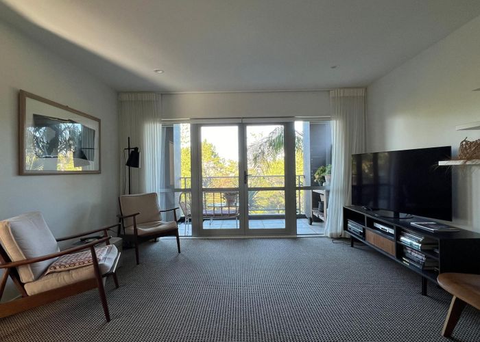  at 6/32 Parr Terrace, Castor Bay, North Shore City, Auckland
