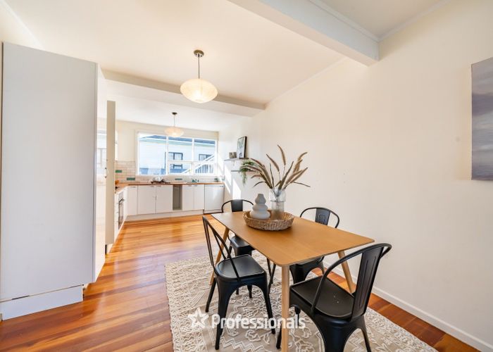  at 2/1 Aurora Street, Petone, Lower Hutt, Wellington