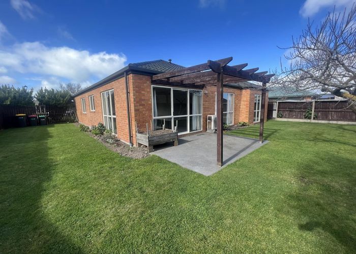  at 6 Blue Gum Place, New Brighton, Christchurch