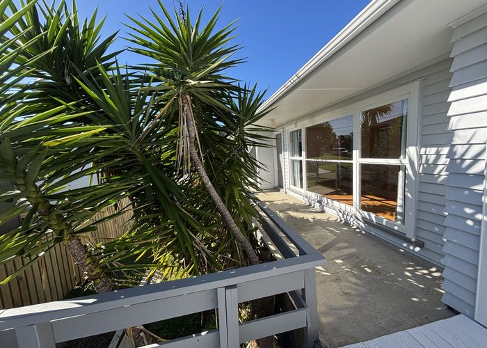  at 16 Hikurangi Street, Te Atatu Peninsula, Waitakere City, Auckland