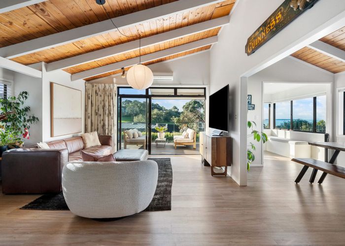  at 2/59 Churchill Road, Murrays Bay, North Shore City, Auckland