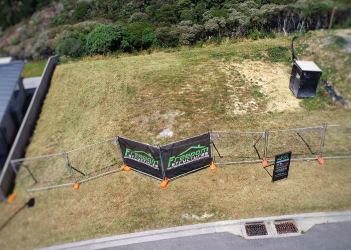  at 16 Topsail Way, Whitby, Porirua