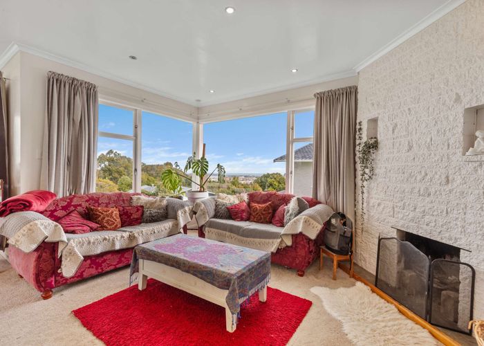  at 124 Mount View Road, Bastia Hill, Whanganui