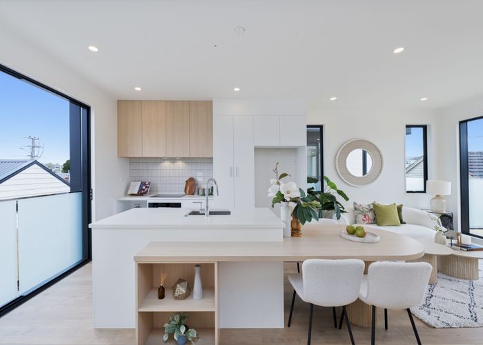  at Lot 4/6 Shakespeare Road, Milford, North Shore City, Auckland