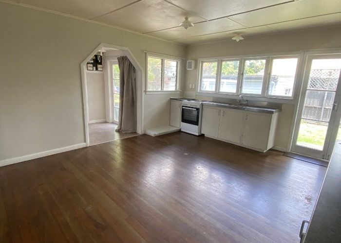  at 12 Brocas Avenue, Hillcrest, Hamilton, Waikato