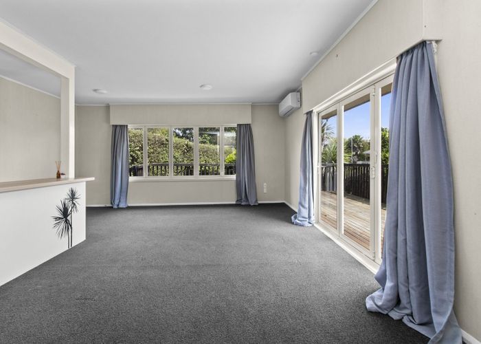  at 8 Alison Street, Hamilton Lake, Hamilton