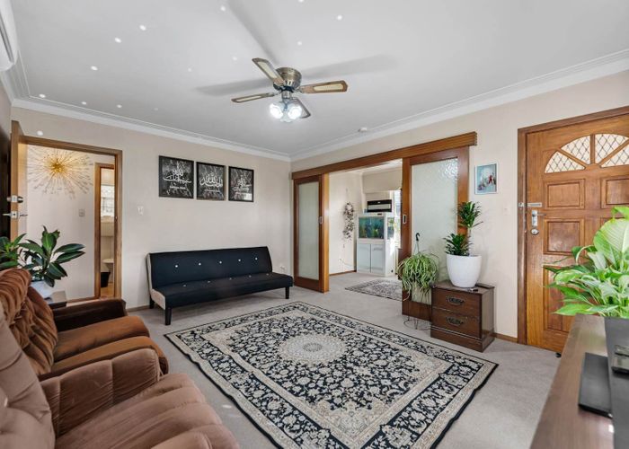  at 2/58 Station Road, Papatoetoe, Manukau City, Auckland