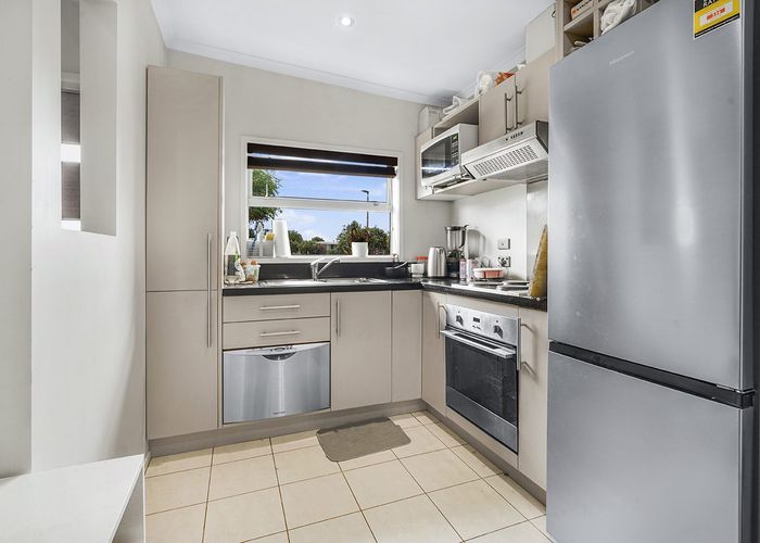  at 2/46 Peachgrove Road, Hamilton East, Hamilton