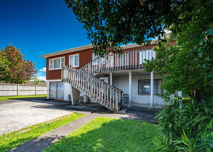  at 12 Rathgar Road, Henderson, Waitakere City, Auckland