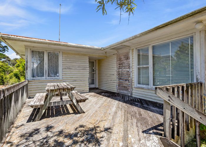  at 13 Cron Avenue, Te Atatu South, Waitakere City, Auckland