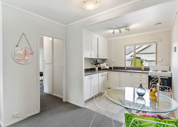  at 4/41 Woodward Road, Mount Albert, Auckland