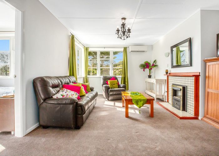  at 42 Mungavin Avenue, Ranui, Porirua