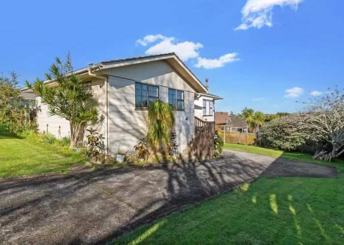  at 16 lewisham street, Highland Park, Manukau City, Auckland