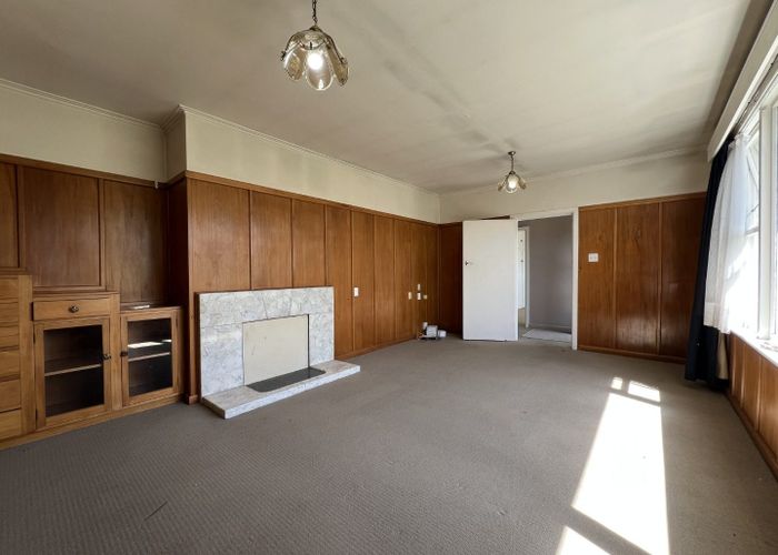  at 2/69 Aikmans Road, Merivale, Christchurch City, Canterbury