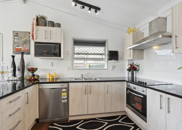 at 1/110 Hillside Road, Papatoetoe, Manukau City, Auckland