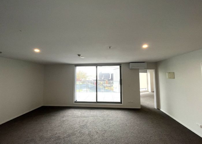  at 1H/84 Gunner Drive , Te Atatu Peninsula, Waitakere City, Auckland