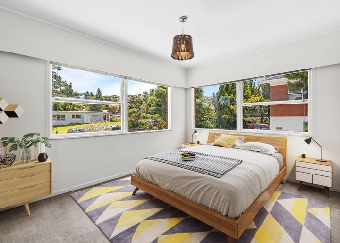  at 24 Holdaway Avenue, Northcote, North Shore City, Auckland