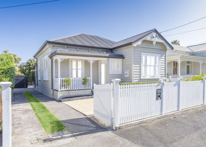  at 92 Burnley Terrace, Sandringham, Auckland