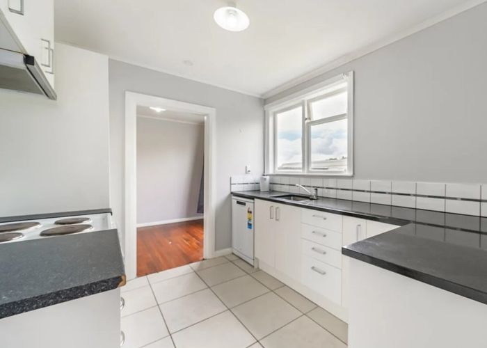  at 40 Bell Street, Tawa, Wellington