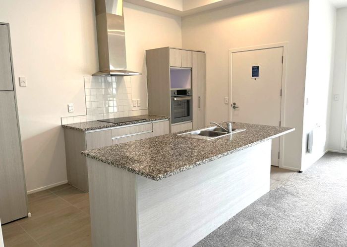  at 17/11 Carlos Drive, Flat Bush, Manukau City, Auckland