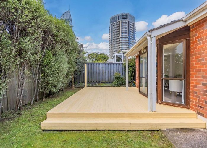 at 3/27 Byron Avenue, Takapuna, North Shore City, Auckland