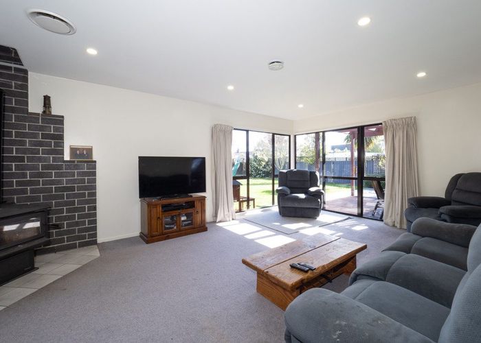  at 19 Falcon Drive, Allenton, Ashburton