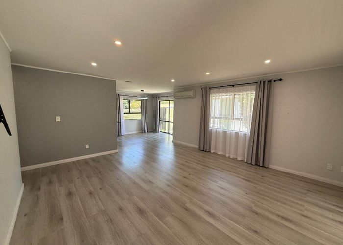  at 2/354 Great South Road, Opaheke, Papakura, Auckland