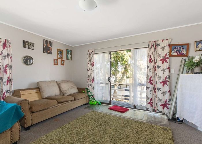 at 1/35 Templeton Place, Clendon Park, Manukau City, Auckland