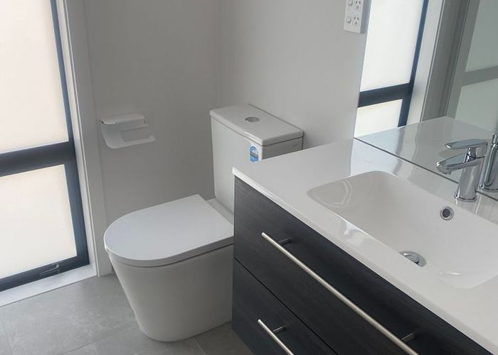  at 4 Kapiti Road, Paraparaumu, Kapiti Coast, Wellington
