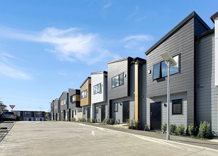  at 6/241 Don Buck Road, Massey, Auckland