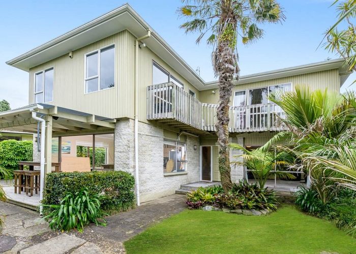 at 9 Matanui Street, Northcote, Auckland