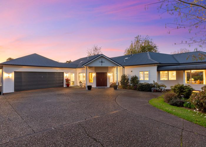  at 2 Molloy Rise, Pyes Pa, Tauranga