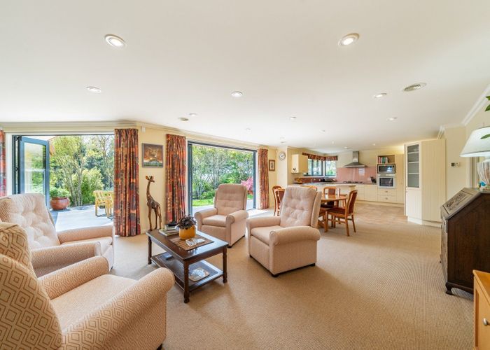  at 9 Marua Palm Grove, Timberlea, Upper Hutt, Wellington