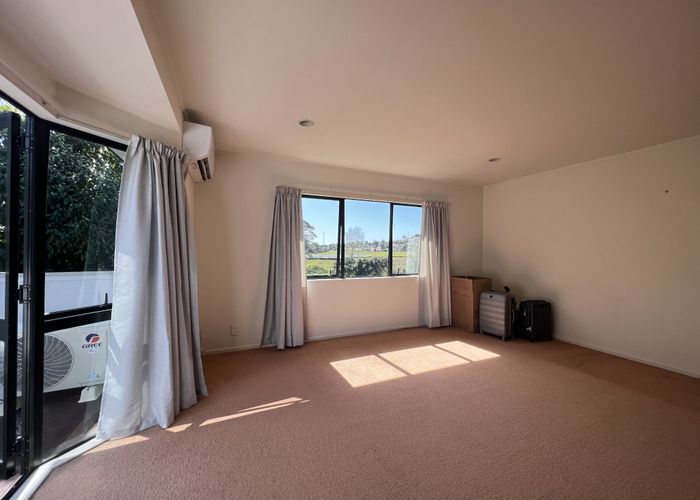  at 5B Pelican Lane, Unsworth Heights, North Shore City, Auckland