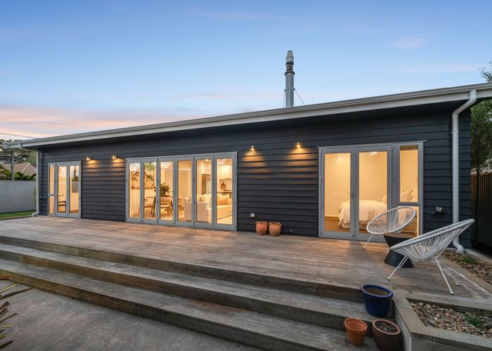 at 14 Whitfield Street, Sumner, Christchurch