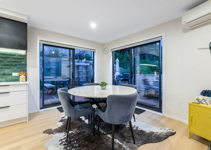  at 40 Albatross Close, Whitby, Porirua