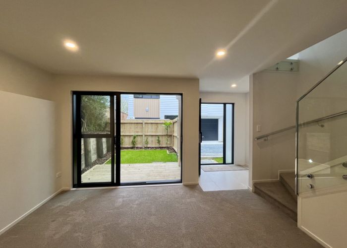  at 8 Elegant Lane, Ranui, Waitakere City, Auckland