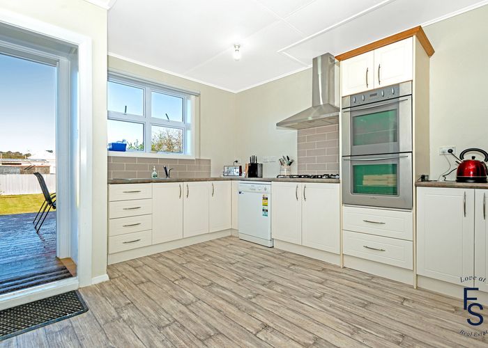  at 52 Daphne Street, Outer Kaiti, Gisborne