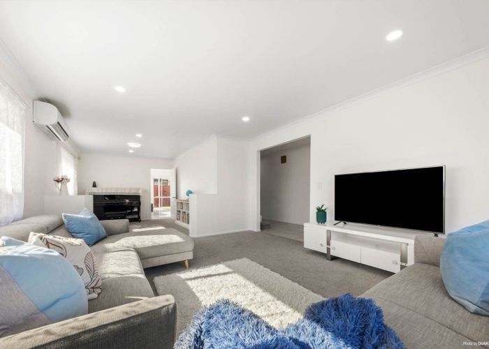  at 4 Duntrune Road, Flat Bush, Auckland