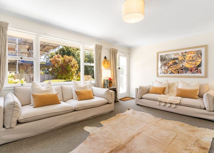  at 2/10 Bretts Road, St Albans, Christchurch