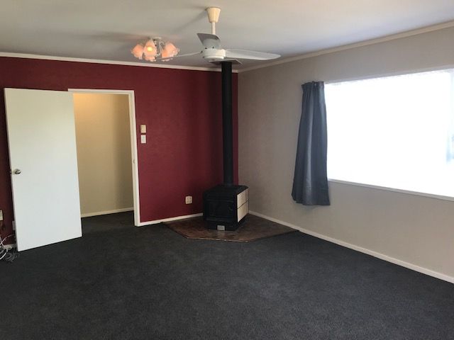  at 2 Stallard Place, Glen Eden, Auckland