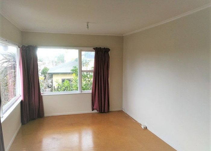  at 13a Ocean View Road, Hillcrest, North Shore City, Auckland