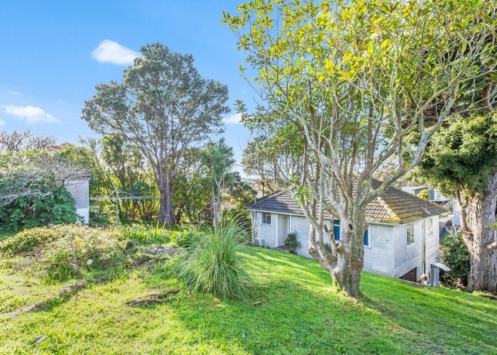  at 24 Martin Street, Ranui Heights, Porirua, Wellington