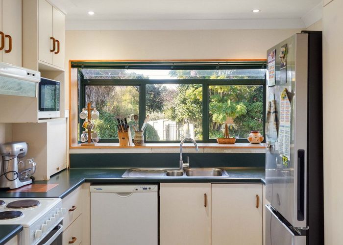  at 7 Meadowviews Drive, Welcome Bay, Tauranga, Bay Of Plenty