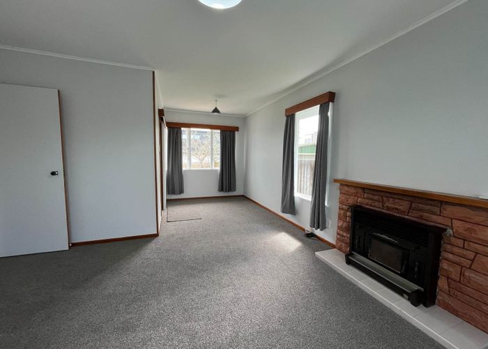  at 32 Kaikoura Street, Henderson, Waitakere City, Auckland