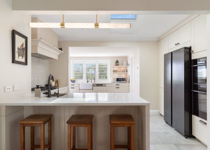  at 1/5 Corrella Road, Belmont, North Shore City, Auckland