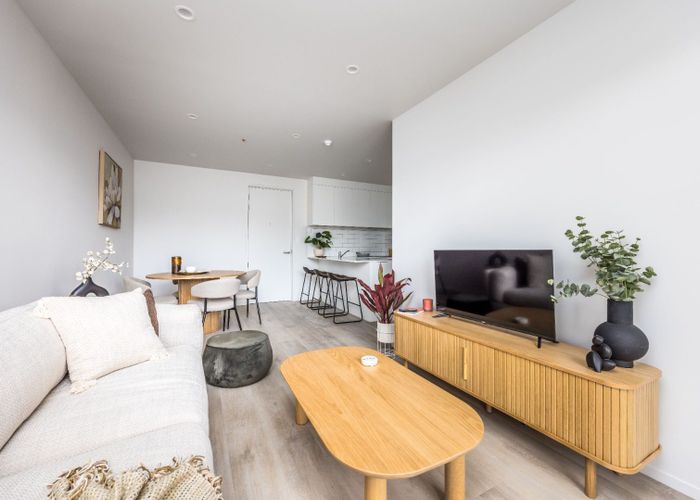  at 2/1 Reiputa Lane, Mount Wellington, Auckland City, Auckland