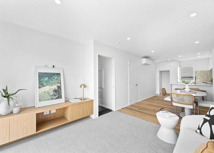  at 1-2/16 Bass Street, Woolston, Christchurch City, Canterbury